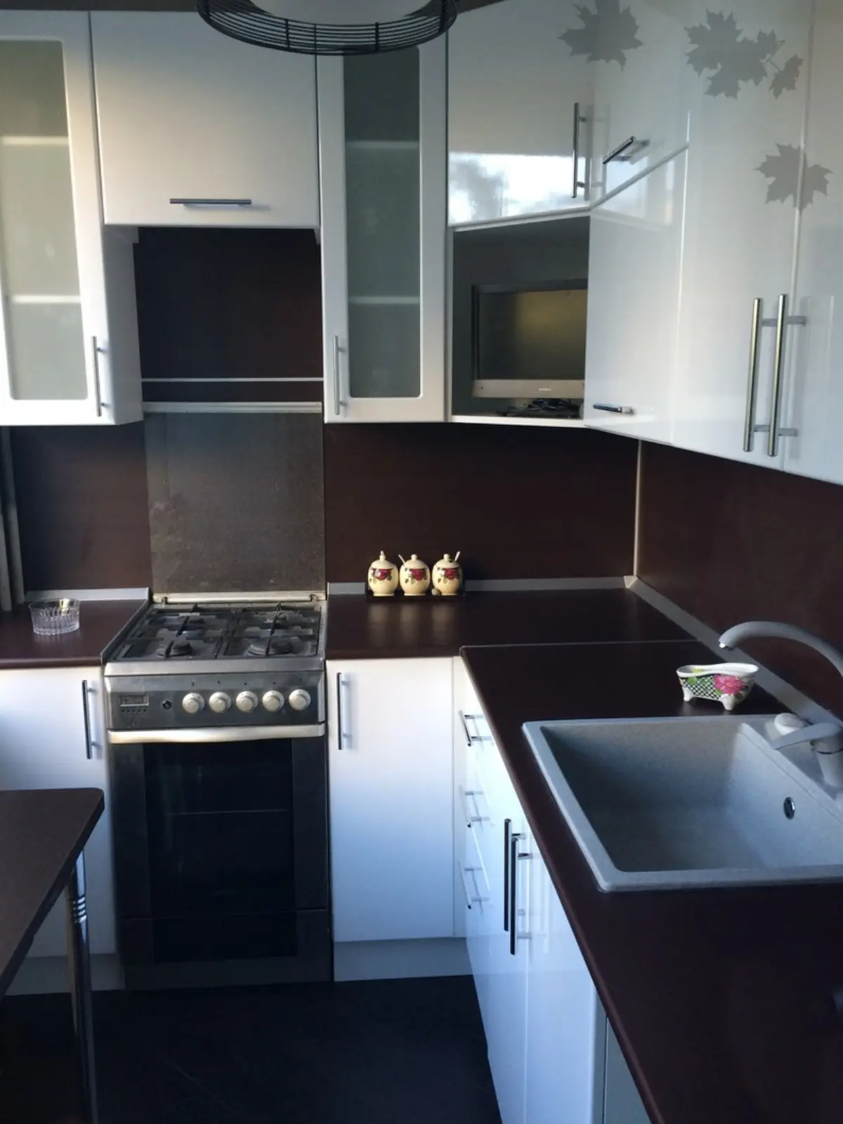 Кухня Белый глянец от Premier Garden 2