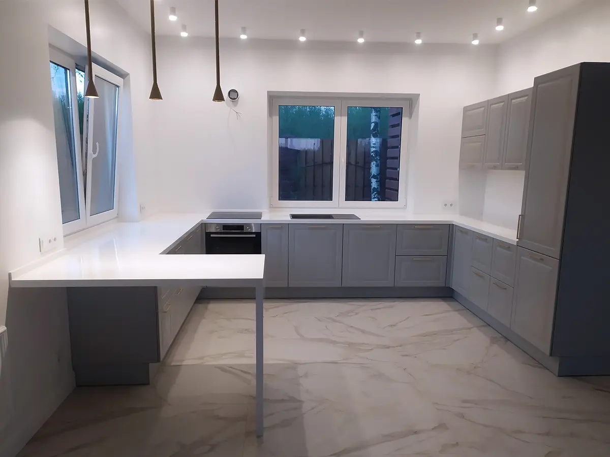 Подоконник-столешница с барной стойкой из искусственного камня Tristone A-104 Pure White 1